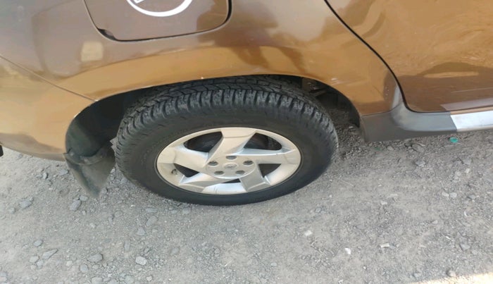 2013 Renault Duster 110 PS RXZ DIESEL, Diesel, Manual, 1,97,395 km, tyre