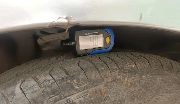 2015 Hyundai i10 MAGNA 1.1, Petrol, Manual, 88,436 km, tyre