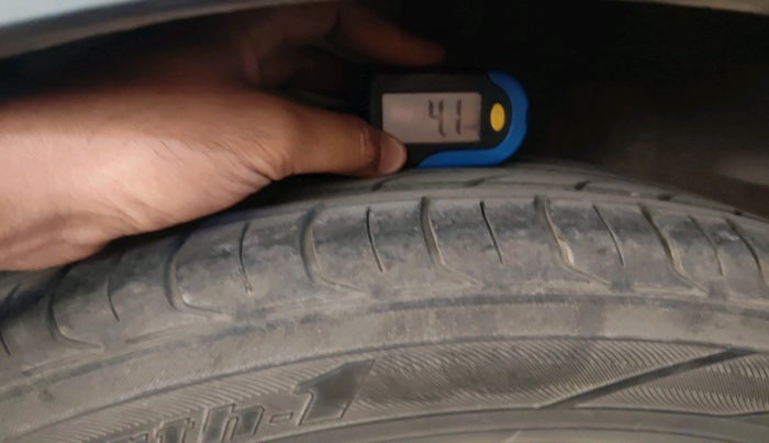 2016 Hyundai i20 Active 1.2 SX, Petrol, Manual, 1,06,607 km, tyre