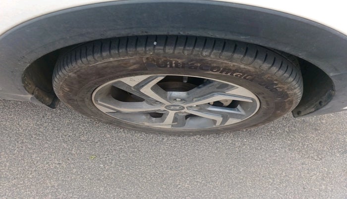 2018 Hyundai Creta SX AT 1.6 DIESEL, Diesel, Automatic, 1,23,792 km, tyre