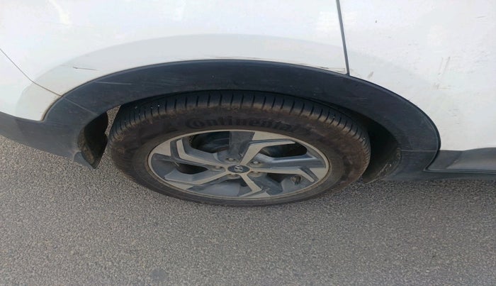 2018 Hyundai Creta SX AT 1.6 DIESEL, Diesel, Automatic, 1,23,792 km, tyre