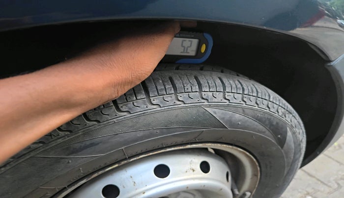 2012 Maruti Alto LXI, Petrol, Manual, 36,901 km, tyre