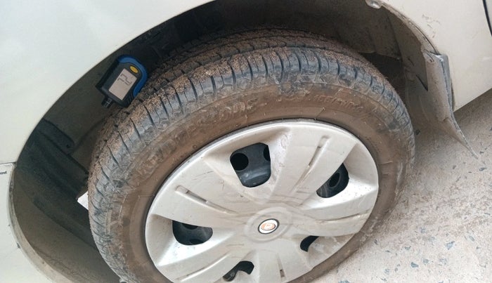 2011 Maruti Wagon R 1.0 VXI, Petrol, Manual, 77,027 km, tyre