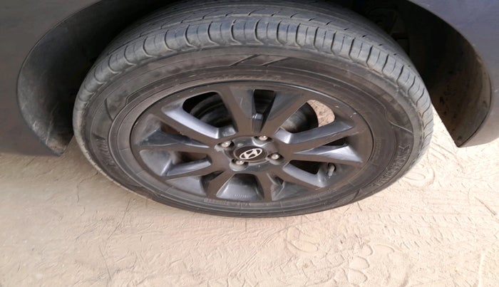 2019 Hyundai Elite i20 SPORTZ PLUS 1.2, CNG, Manual, 67,774 km, tyre