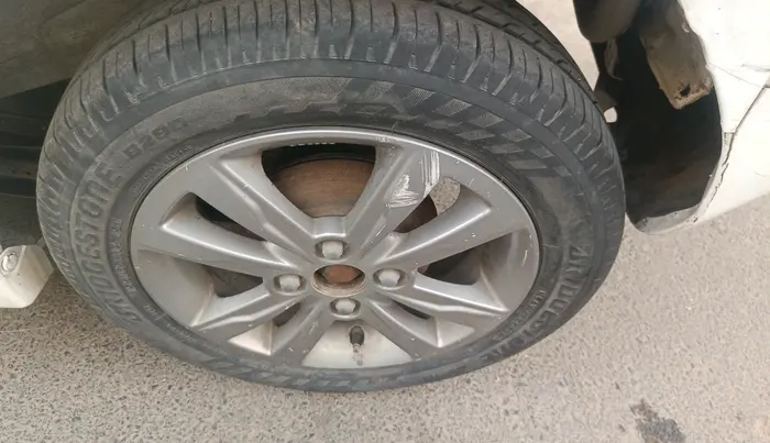 2013 Maruti Wagon R 1.0 VXI, CNG, Manual, 1,05,127 km, tyre