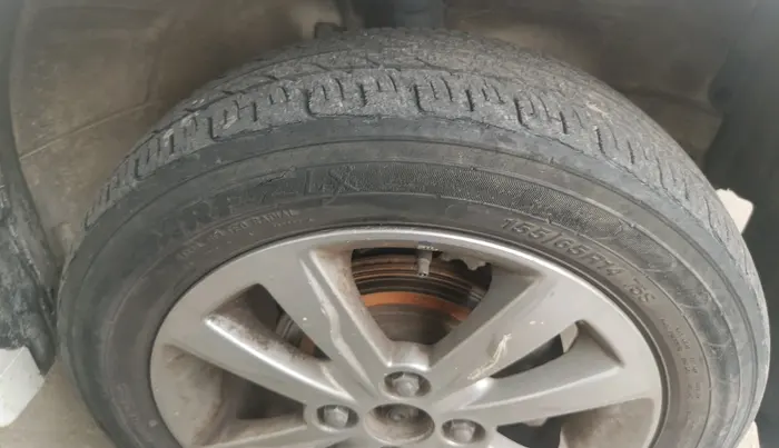 2013 Maruti Wagon R 1.0 VXI, CNG, Manual, 1,05,127 km, tyre