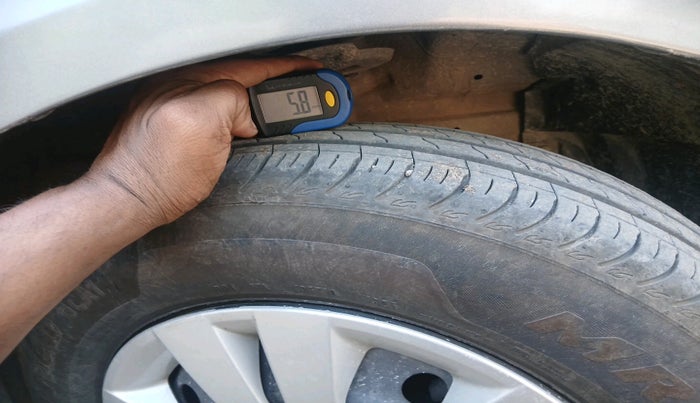 2013 Maruti Swift Dzire VXI, Petrol, Manual, 1,12,924 km, tyre