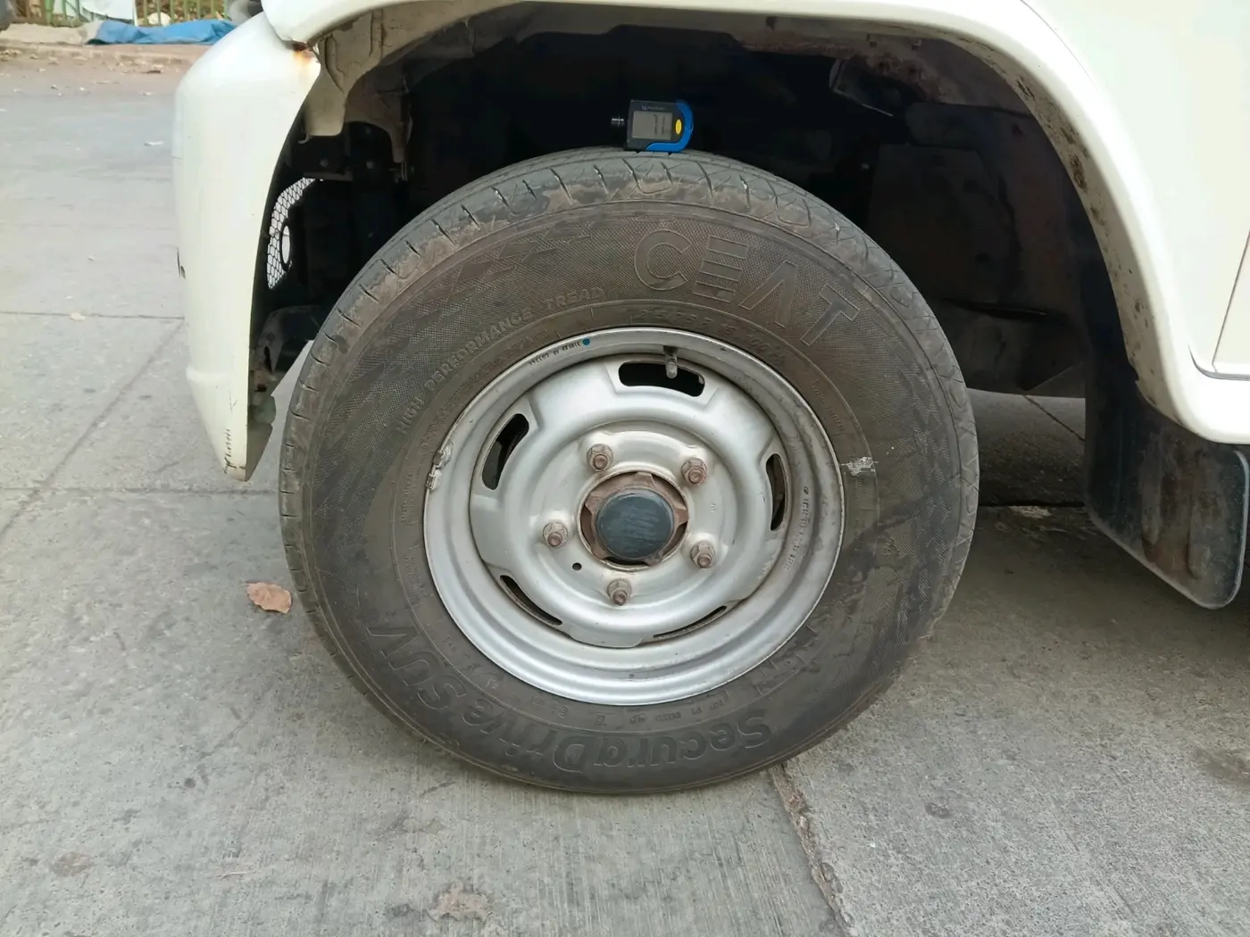 2023 Mahindra Bolero B4, Diesel, Manual, 63,000 km, tyre