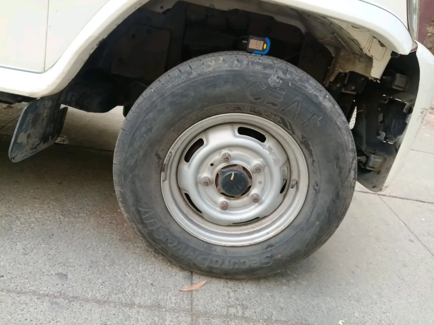 2023 Mahindra Bolero B4, Diesel, Manual, 63,000 km, tyre
