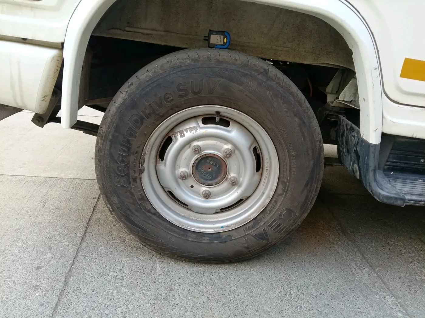 2023 Mahindra Bolero B4, Diesel, Manual, 63,000 km, tyre