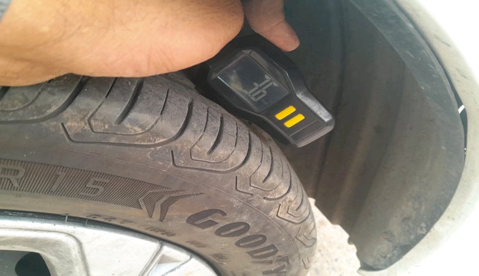 2014 Toyota Etios G, CNG, Manual, 67,159 km, tyre