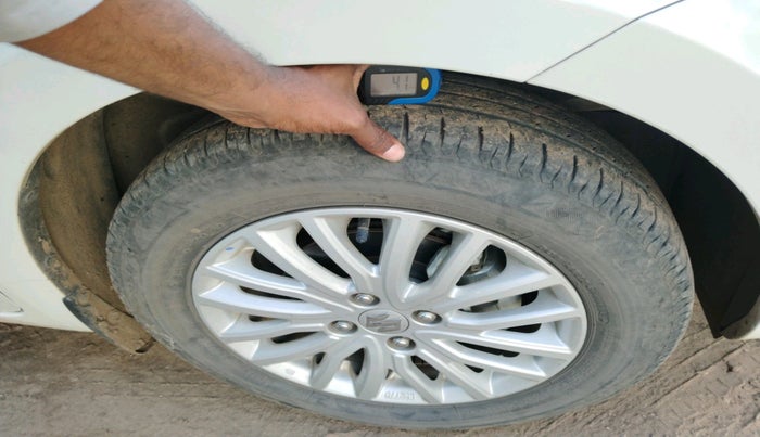 2024 Maruti Dzire ZXI CNG, CNG, Manual, 42,777 km, tyre