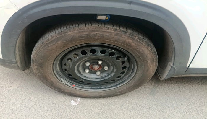 2022 KIA SELTOS HTK PLUS 1.5 IMT, Petrol, Manual, 17,408 km, tyre