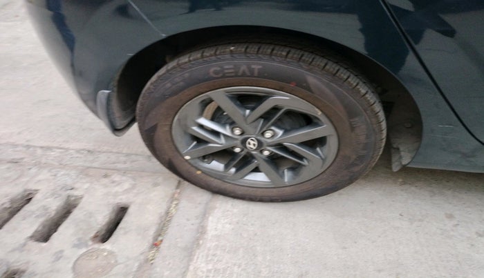 2020 Hyundai GRAND I10 NIOS SPORTZ AMT 1.2 KAPPA VTVT, Petrol, Automatic, 48,904 km, tyre