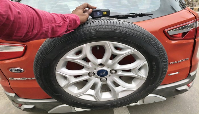 2015 Ford Ecosport TITANIUM 1.5L PETROL AT, Petrol, Automatic, 1,01,336 km, tyre