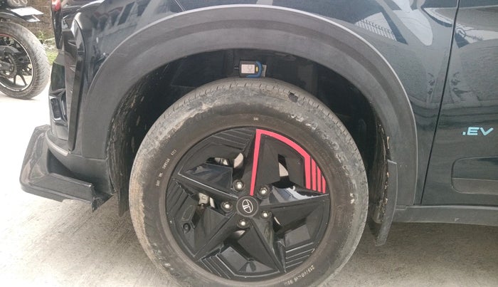 2024 Tata NEXON EV EMPOWERED LONG RANGE, Electric, Automatic, 11,036 km, tyre