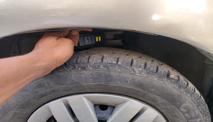 2015 Maruti Alto 800 LXI, Petrol, Manual, 75,102 km, tyre