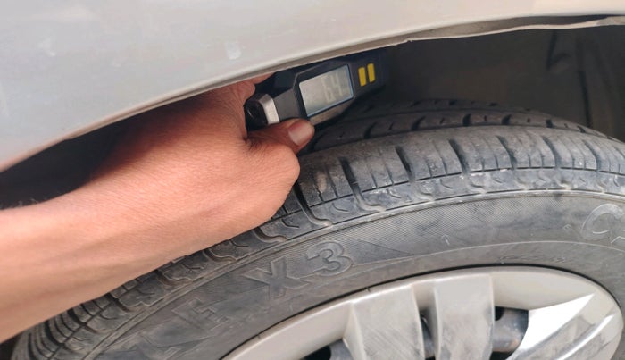 2015 Maruti Alto 800 LXI, Petrol, Manual, 75,102 km, tyre