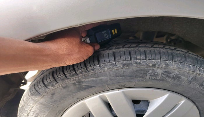 2015 Maruti Alto 800 LXI, Petrol, Manual, 75,102 km, tyre