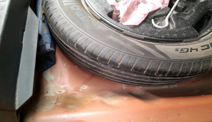 2017 Maruti Vitara Brezza ZDI PLUS DUAL TONE, Diesel, Manual, 1,44,192 km, tyre