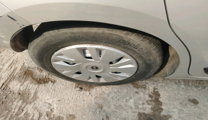 2020 Maruti Swift LXI, CNG, Manual, 59,922 km, tyre