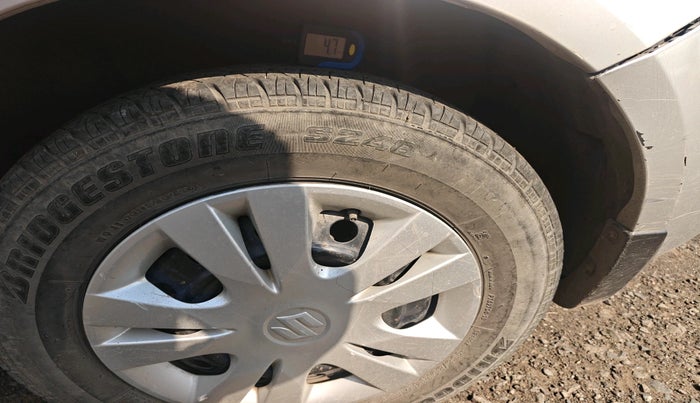 2012 Maruti Swift Dzire VDI, Diesel, Manual, 1,53,396 km, tyre