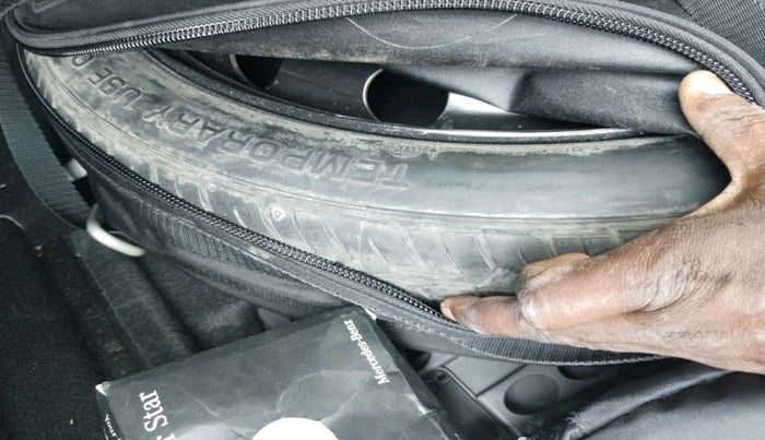 2024 Mercedes Benz CLE 300 4MATIC Cabriolet, Petrol, Automatic, 13,483 km, tyre