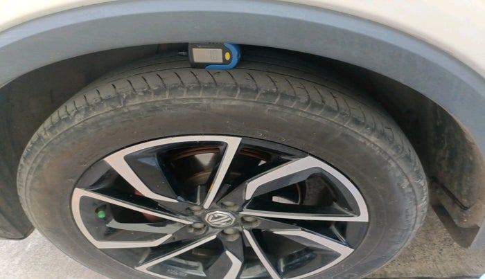 2023 MG ASTOR SHARP 1.3 TURBO AT, Petrol, Automatic, 35,265 km, tyre