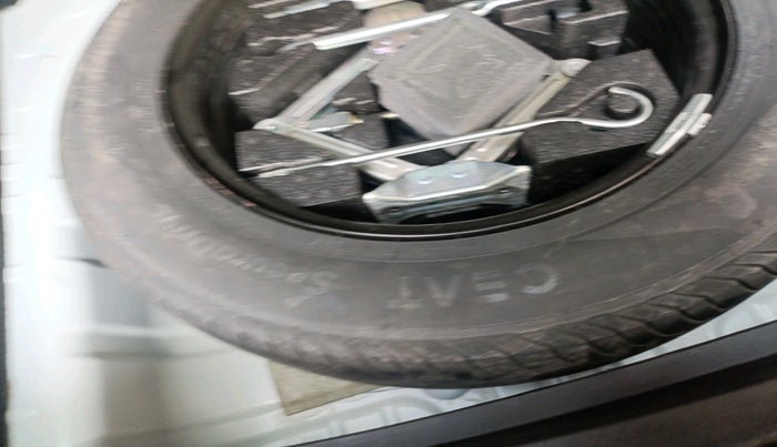 2023 MG ASTOR SHARP 1.3 TURBO AT, Petrol, Automatic, 35,265 km, tyre