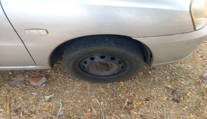 2013 Tata Indica V2 LS DIESEL, Diesel, Manual, 76,613 km, tyre