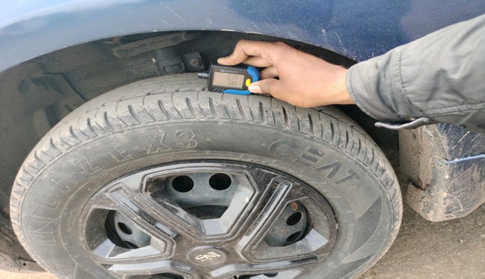 2012 Maruti Swift VDI, Diesel, Manual, 57,120 km, tyre