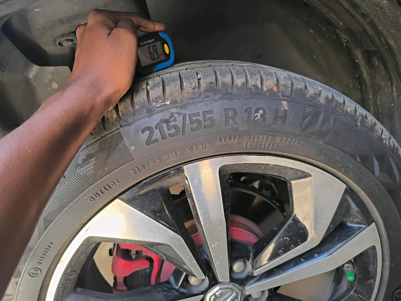 2023 MG HECTOR PLUS SAVVY PRO 1.5 TURBO CVT 6 STR, Petrol, Automatic, 15,50,000 km, tyre