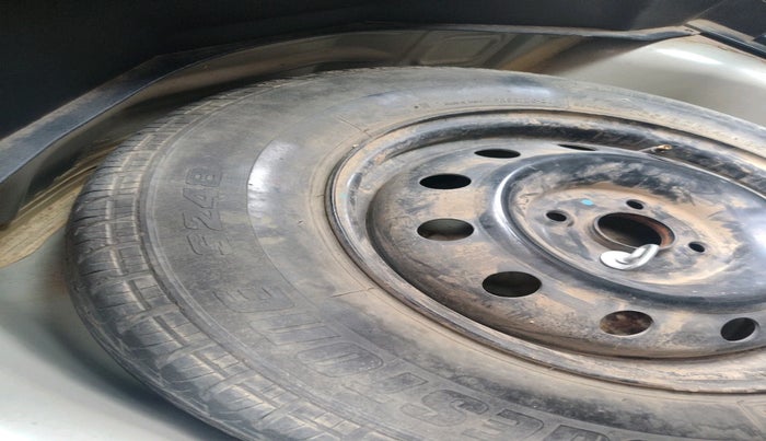 2013 Maruti Swift VDI, Diesel, Manual, 67,802 km, tyre