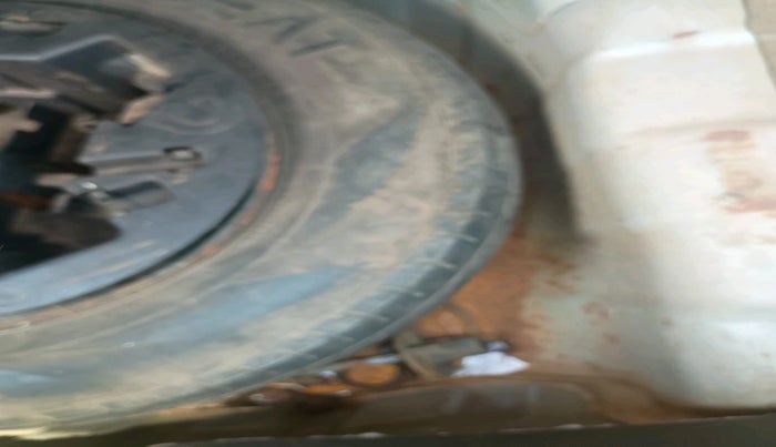 2011 Hyundai i10 MAGNA 1.2, Petrol, Manual, 1,15,904 km, tyre