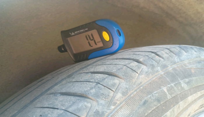 2011 Hyundai i10 MAGNA 1.2, Petrol, Manual, 1,15,904 km, tyre