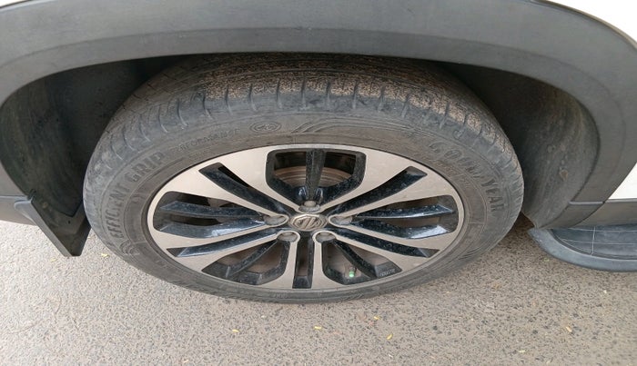 2021 MG HECTOR SHARP HYBRID 1.5 PETROL, Petrol, Manual, 45,420 km, tyre