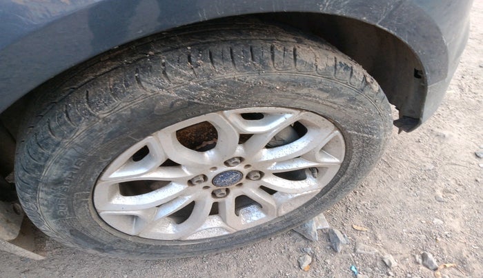 2016 Ford Ecosport TITANIUM 1.5L PETROL AT, Petrol, Automatic, 2,65,786 km, tyre