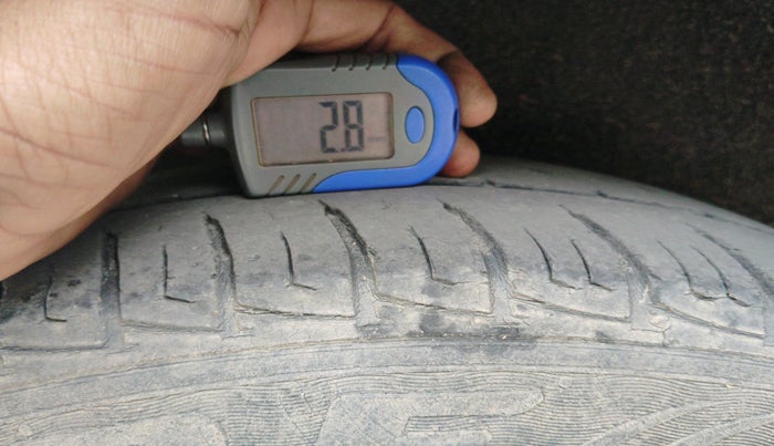 2017 Maruti Vitara Brezza LDI (O), Diesel, Manual, 1,07,797 km, tyre