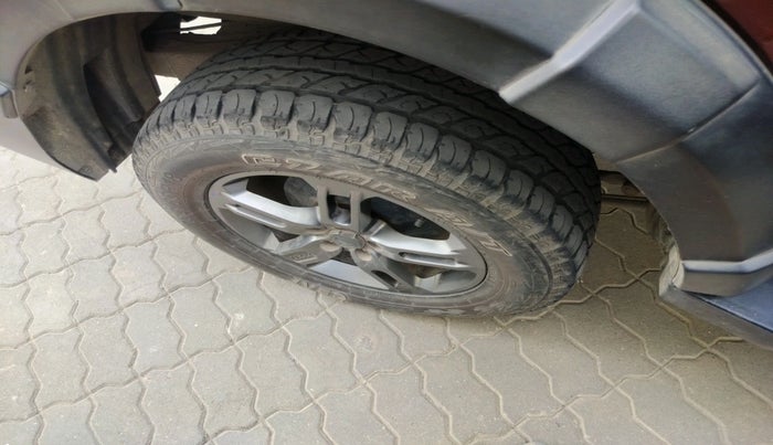 2021 Mahindra Thar LX HT PETROL 4WD MT, Petrol, Manual, 28,932 km, tyre