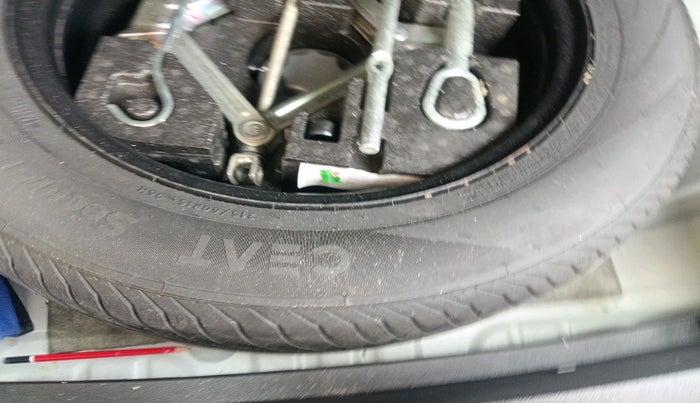 2024 MG ASTOR Sharp Pro 1.5 CVT (Ivory), Petrol, Automatic, 17,526 km, tyre