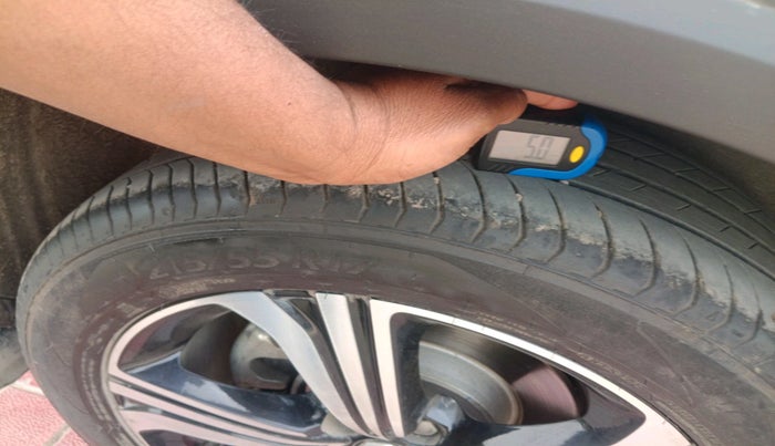 2024 MG ASTOR Sharp Pro 1.5 CVT (Ivory), Petrol, Automatic, 17,526 km, tyre