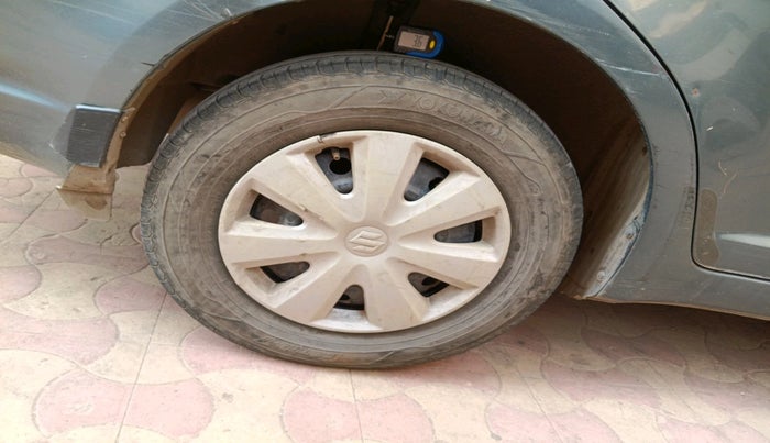 2011 Maruti Swift Dzire VDI, Diesel, Manual, 2,20,649 km, tyre