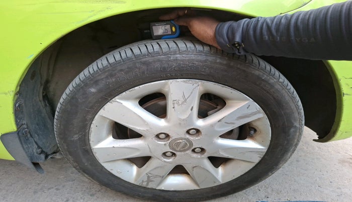 2011 Nissan Micra XV PREMIUM DIESEL, Diesel, Manual, 1,00,549 km, tyre