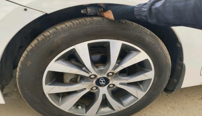 2015 Hyundai Verna FLUIDIC 4S 1.6 VTVT S(O), Petrol, Manual, 67,010 km, tyre