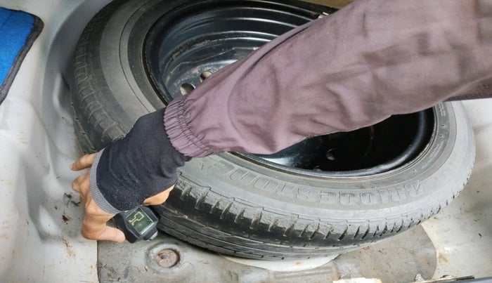 2015 Hyundai Verna FLUIDIC 4S 1.6 VTVT S(O), Petrol, Manual, 67,010 km, tyre