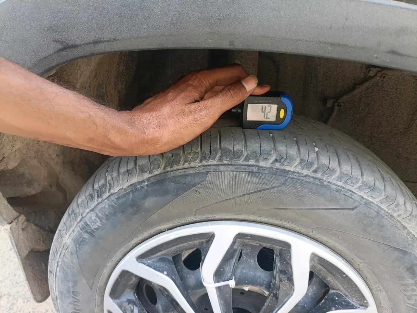 2022 Tata PUNCH PURE MT, Petrol, Manual, 52,101 km, tyre