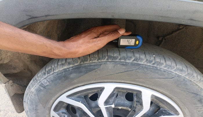 2022 Tata PUNCH PURE MT, Petrol, Manual, 52,101 km, tyre