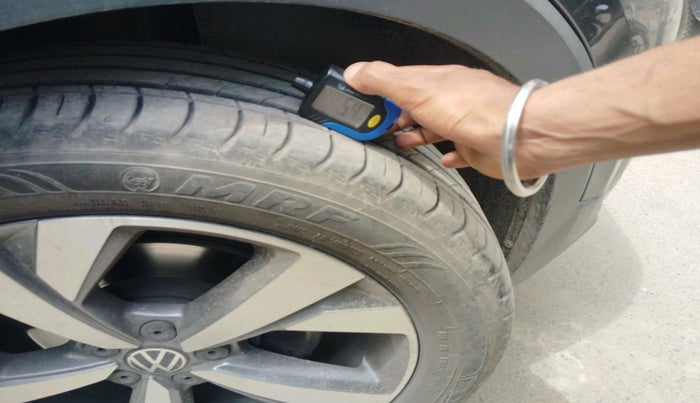 2024 Volkswagen TAIGUN TOPLINE 1.0 TSI AT, Petrol, Automatic, 12,470 km, tyre