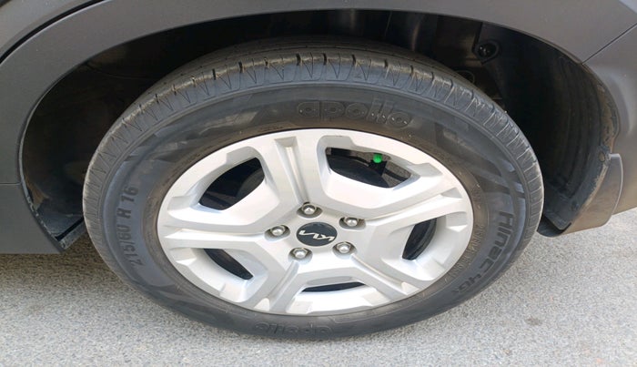 2021 KIA SONET HTK PLUS 1.2, Petrol, Manual, 49,768 km, tyre