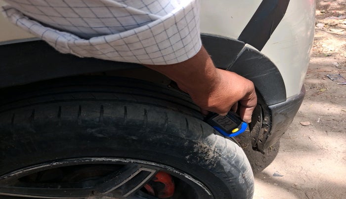 2016 Mahindra Kuv100 K2 D 6 STR, Diesel, Manual, 26,743 km, tyre